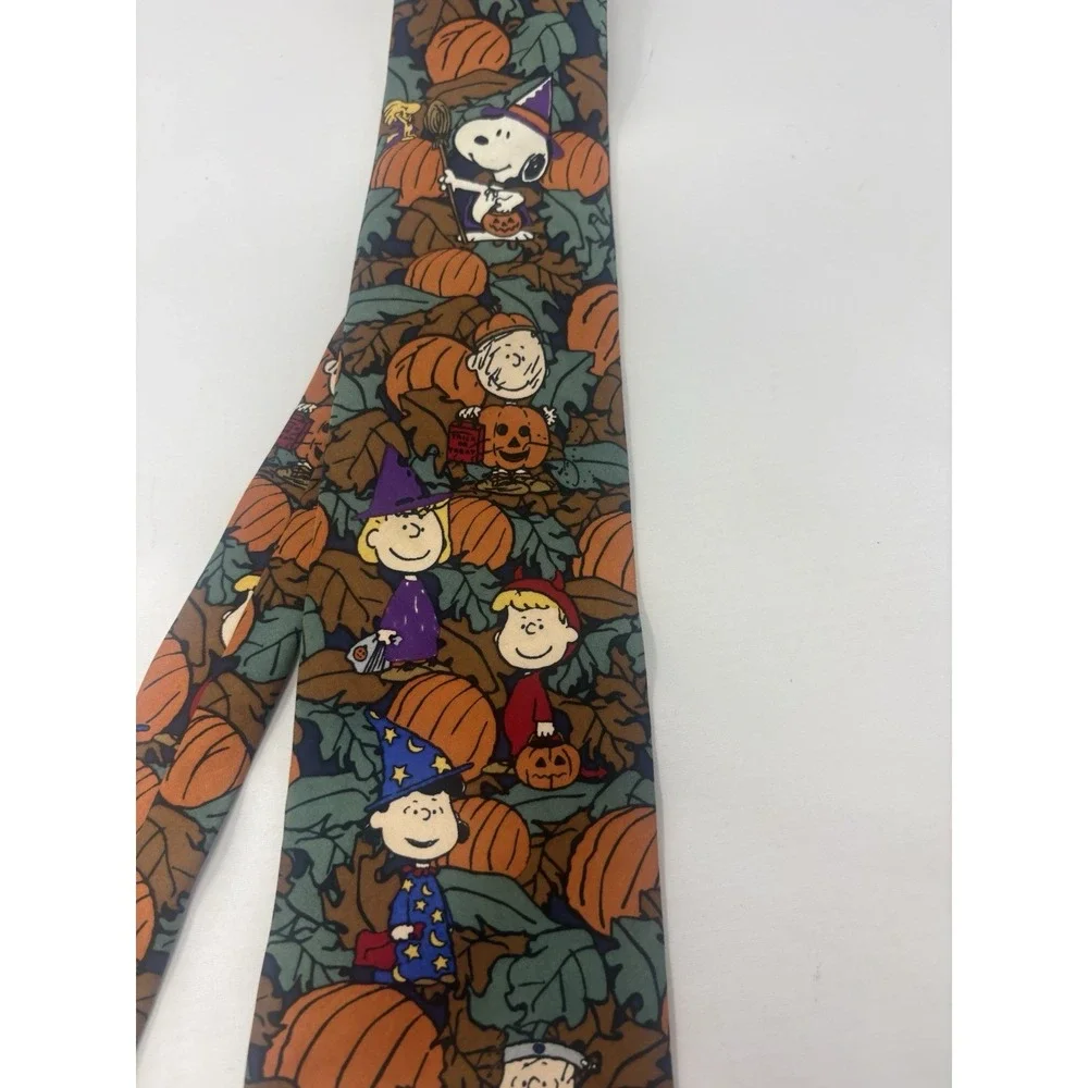 Peanuts Men's Necktie Tie Halloween O' Great Pumpkin Snoopy Charlie Brown 58